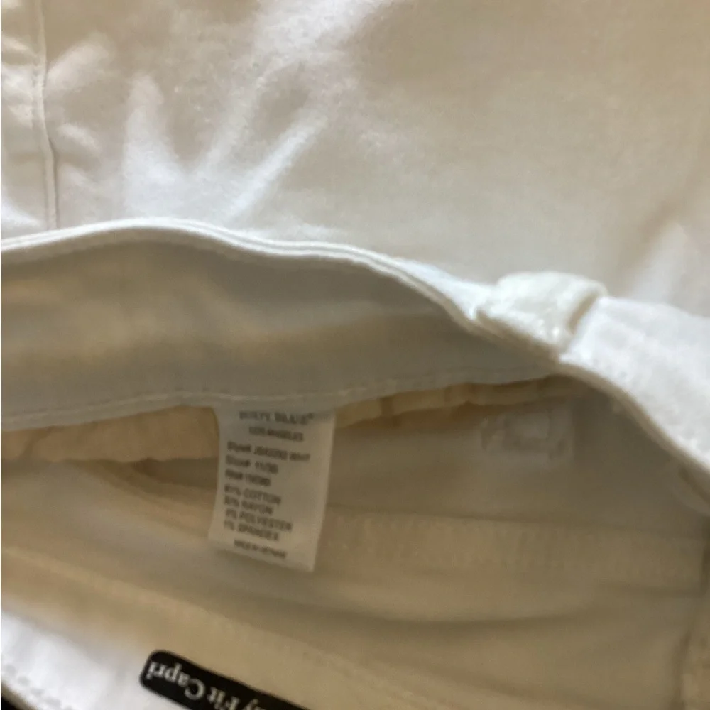 Judy Blue capris - Picture 6 of 12